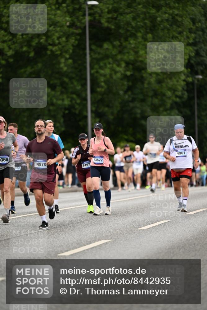 29.06.2025 - hella hamburg halbmarathon Dr. Thomas Lammeyer http://msf.ph/oto/8442935 29.06.2025 10:57:28 Kennedybrücke 2291, 2420, 2983, 4595, 6135, 6604, 7032, 7039, 7511, 7690, 9368, 10080, 10417, 10490, 10568, 10879, 10981, 11268 meine-sportfotos.de