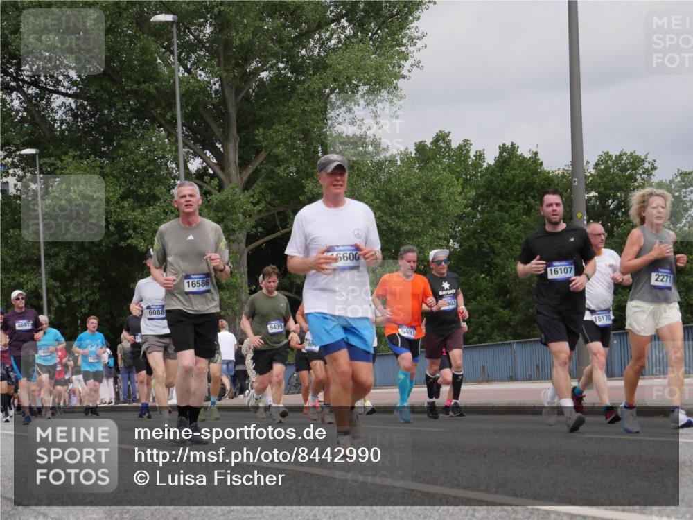 29.06.2025 - hella hamburg halbmarathon Luisa Fischer http://msf.ph/oto/8442990 29.06.2025 10:24:42 Kennedybrücke 4697, 6086, 16586, 9499, 6600, 5493, 903, 16107, 18170, 2271, 1401, 2271, 3122, 3770, 3817, 4697, 4786, 5061, 5122, 5395, 5493, 5957, 6086, 7228, 7522, 8095, 8286, 9369, 9499, 9532, 10374, 10874 meine-sportfotos.de