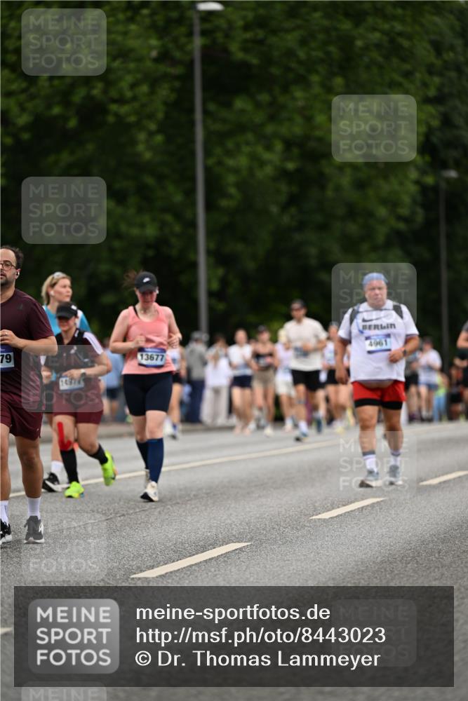 29.06.2025 - hella hamburg halbmarathon Dr. Thomas Lammeyer http://msf.ph/oto/8443023 29.06.2025 10:57:29 Kennedybrücke 2291, 2420, 2983, 4595, 6604, 7032, 7039, 7511, 7690, 9368, 10080, 10417, 10490, 10568, 10879, 10981, 11268 meine-sportfotos.de