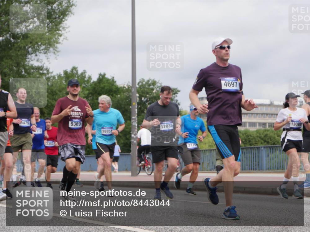 29.06.2025 - hella hamburg halbmarathon Luisa Fischer http://msf.ph/oto/8443044 29.06.2025 10:24:49 Kennedybrücke 6475, 117, 2353, 9369, 18851, 17035, 3770, 4697, 13093, 1072, 1191, 1250, 1401, 2315, 2353, 2815, 3606, 3770, 4697, 5122, 5493, 5759, 6086, 7075, 8286, 9369, 9499, 9532, 10019, 10125, 10374 meine-sportfotos.de