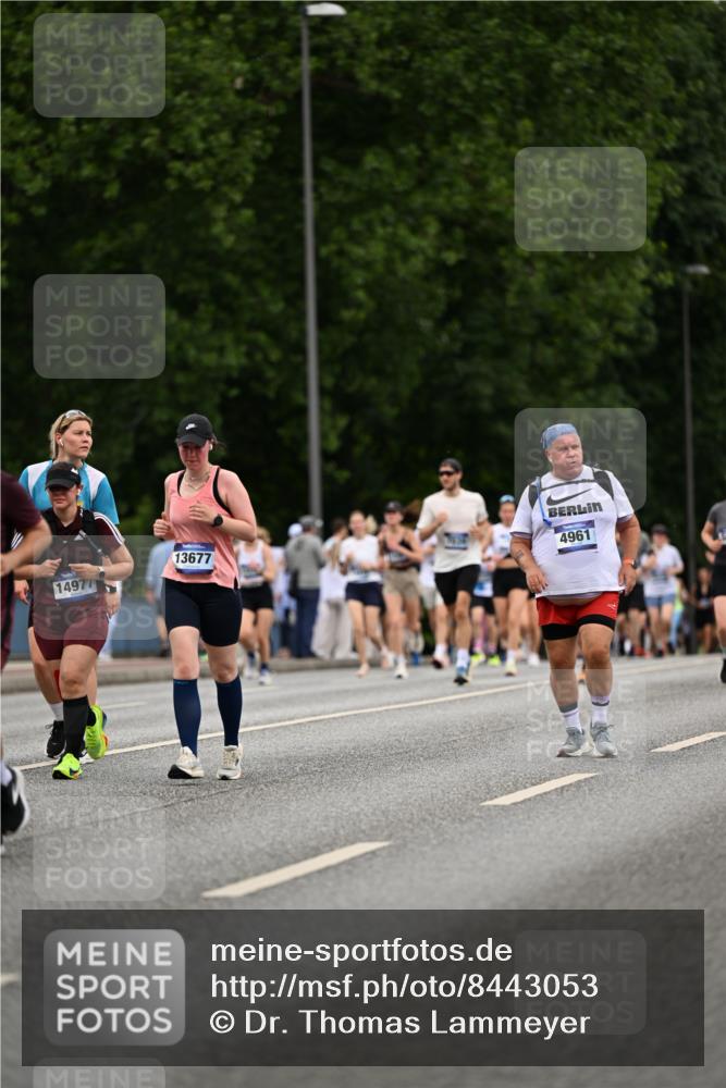 29.06.2025 - hella hamburg halbmarathon Dr. Thomas Lammeyer http://msf.ph/oto/8443053 29.06.2025 10:57:30 Kennedybrücke 2291, 2420, 2983, 4595, 7032, 7039, 7511, 7690, 7890, 9368, 10080, 10417, 10490, 10568, 10879, 10981, 11268 meine-sportfotos.de