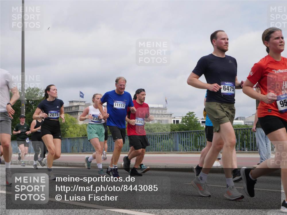 29.06.2025 - hella hamburg halbmarathon Luisa Fischer http://msf.ph/oto/8443085 29.06.2025 10:24:53 Kennedybrücke 7075, 231, 11117, 2353, 6475, 30, 95, 1072, 1191, 1250, 1958, 2315, 2353, 2529, 2815, 2841, 3606, 3770, 4697, 5122, 5412, 5641, 5759, 6103, 7075, 7672, 8286, 8959, 9326, 9369, 9483, 9532, 10019, 10125, 10787 meine-sportfotos.de