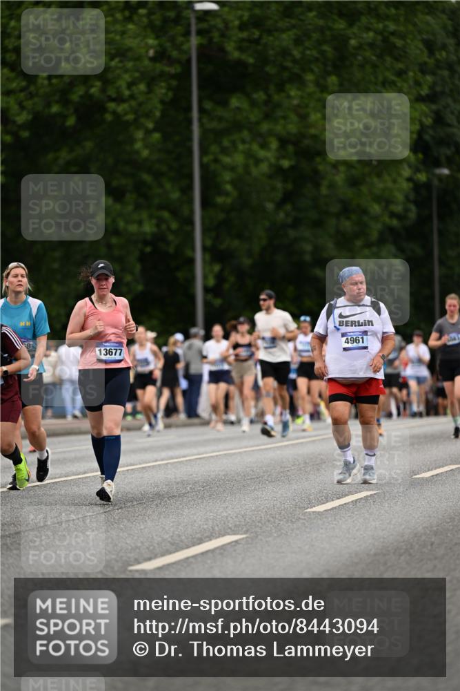 29.06.2025 - hella hamburg halbmarathon Dr. Thomas Lammeyer http://msf.ph/oto/8443094 29.06.2025 10:57:30 Kennedybrücke 2291, 2420, 2983, 4595, 7032, 7039, 7511, 7690, 7890, 9368, 10080, 10417, 10490, 10568, 10879, 10981, 11268 meine-sportfotos.de
