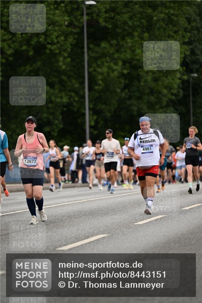 29.06.2025 - hella hamburg halbmarathon Dr. Thomas Lammeyer http://msf.ph/oto/8443151 29.06.2025 10:57:31 Kennedybrücke 2291, 2420, 2983, 4595, 6044, 7032, 7039, 7690, 7890, 8414, 9368, 10080, 10417, 10490, 10568, 10879, 10981, 11268 meine-sportfotos.de