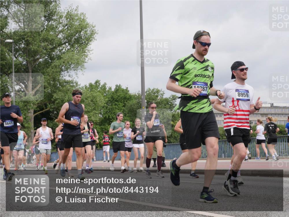29.06.2025 - hella hamburg halbmarathon Luisa Fischer http://msf.ph/oto/8443194 29.06.2025 10:25:00 Kennedybrücke 5641, 7672, 1158, 1540, 9635, 23, 3826, 3825, 2841, 1142, 10787, 8959, 1072, 1158, 1191, 1250, 1668, 1958, 2529, 2815, 2841, 3606, 3825, 3826, 4046, 4289, 5412, 5641, 6103, 7612, 7672, 8860, 8896, 8959, 9002, 9062, 9326, 9483, 9635, 10787 meine-sportfotos.de
