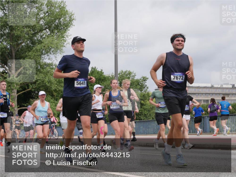 29.06.2025 - hella hamburg halbmarathon Luisa Fischer http://msf.ph/oto/8443215 29.06.2025 10:25:02 Kennedybrücke 5641, 0921, 1158, 8896, 13937, 7672, 3826, 25, 1158, 1668, 1958, 2529, 2815, 2841, 3825, 3826, 4046, 4289, 5412, 5641, 6103, 7375, 7612, 7672, 8860, 8896, 8959, 9002, 9062, 9326, 9483, 9635, 10787 meine-sportfotos.de