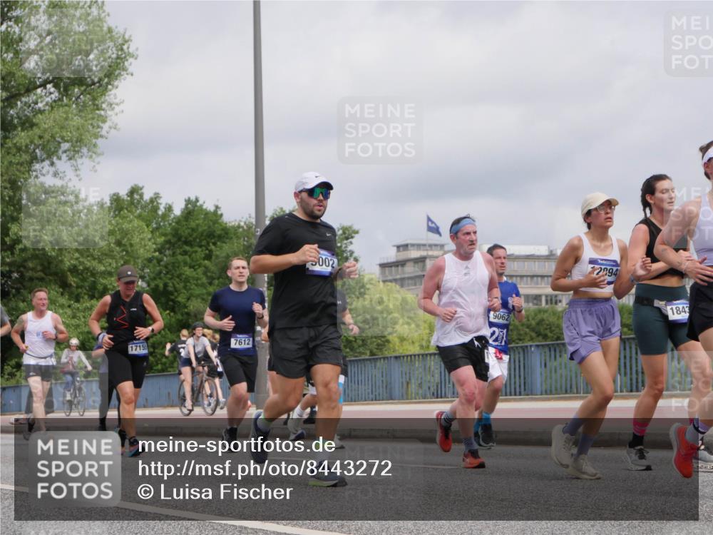 29.06.2025 - hella hamburg halbmarathon Luisa Fischer http://msf.ph/oto/8443272 29.06.2025 10:25:07 Kennedybrücke 17155, 7612, 5002, 9062, 2894, 1843, 1158, 1269, 1668, 2009, 3825, 3826, 4046, 4289, 4375, 7375, 7612, 8431, 8860, 8896, 9002, 9062, 9327, 9635, 9788 meine-sportfotos.de