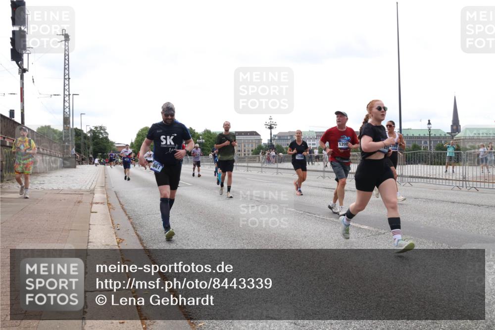 29.06.2025 - hella hamburg halbmarathon Lena Gebhardt http://msf.ph/oto/8443339 29.06.2025 10:29:41 Lombardsbrücke 661, 12086, 1209, 1063, 1230, 1661, 1694, 2302, 2699, 3179, 3311, 3524, 4349, 4373, 4395, 4580, 5350, 6285, 6725, 7449, 7517, 7832, 8388, 8812, 8941, 9095, 9714, 9937, 10322, 10641, 10808, 10996, 11249, 11269, 11376, 11444, 11634, 11792, 11803, 11989, 12086, 12216, 12227, 12305, 12537, 12958, 13031, 13382, 13810, 14644, 15266, 16306, 16659, 16662, 16673, 16676, 17496, 17529, 17945, 18298, 18299, 18385, 18414 meine-sportfotos.de