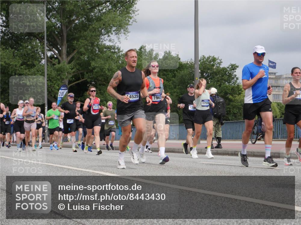 29.06.2025 - hella hamburg halbmarathon Luisa Fischer http://msf.ph/oto/8443430 29.06.2025 10:25:20 Kennedybrücke 17416, 807, 2, 00, 1866, 3172, 10710, 4525, 1963, 1294, 17556, 1294, 1419, 1963, 2063, 2172, 2919, 3108, 3172, 3768, 3946, 4375, 4376, 4556, 5079, 6676, 6805, 8884, 8954, 9807, 10167, 10710 meine-sportfotos.de