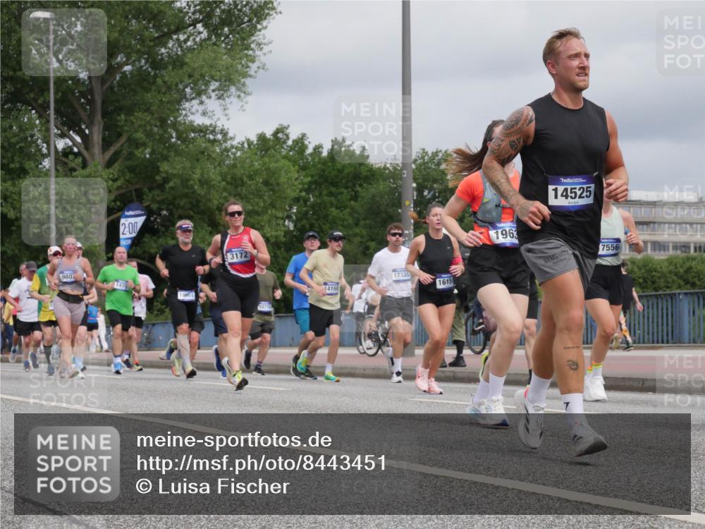 29.06.2025 - hella hamburg halbmarathon Luisa Fischer http://msf.ph/oto/8443451 29.06.2025 10:25:21 Kennedybrücke 2, 00, 980, 1419, 3172, 18661, 10710, 4168, 17335, 1615, 14525, 1963, 7556, 1294, 1419, 1963, 2063, 2172, 2919, 3108, 3172, 3735, 3768, 3946, 4376, 4556, 5079, 6030, 6676, 6805, 8884, 8954, 9516, 9807, 10167, 10710 meine-sportfotos.de