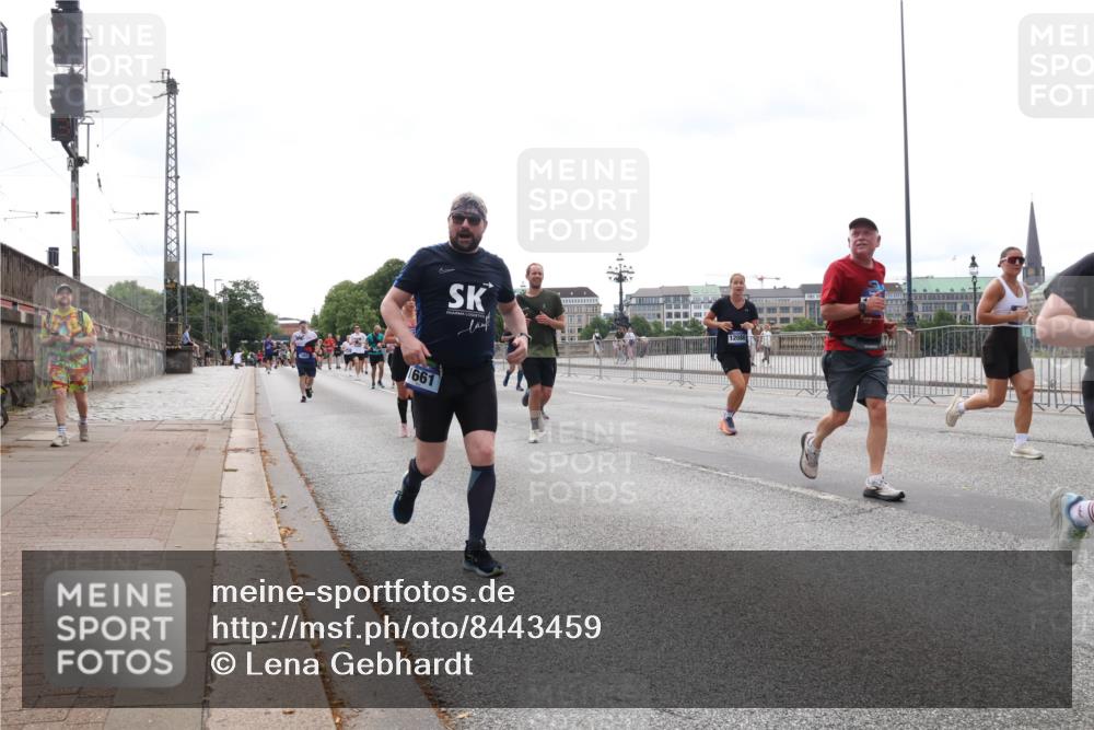 29.06.2025 - hella hamburg halbmarathon Lena Gebhardt http://msf.ph/oto/8443459 29.06.2025 10:29:42 Lombardsbrücke 12086, 1661, 1063, 1097, 1230, 1661, 1694, 2302, 2699, 3179, 3311, 3524, 3613, 4349, 4373, 4395, 4580, 5063, 5350, 6285, 6725, 7449, 7517, 7832, 8388, 8812, 8941, 9095, 9714, 9937, 10322, 10641, 10808, 10996, 11249, 11269, 11376, 11444, 11634, 11792, 11803, 11989, 12086, 12216, 12227, 12305, 12537, 12958, 13031, 13382, 13810, 14644, 15266, 16306, 16659, 16662, 16676, 17496, 17529, 17945, 18298, 18299, 18385, 18414 meine-sportfotos.de
