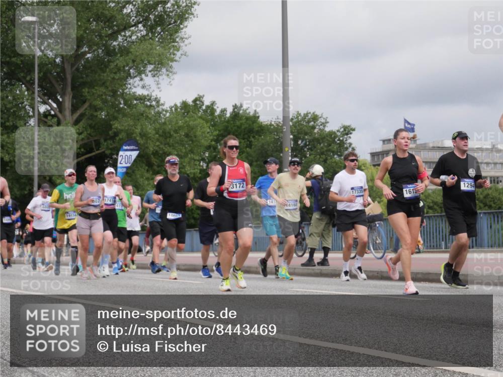 29.06.2025 - hella hamburg halbmarathon Luisa Fischer http://msf.ph/oto/8443469 29.06.2025 10:25:22 Kennedybrücke 2, 00, 680, 19154, 807, 1741, 419, 1860, 3172, 17335, 141, 1615, 1294, 14168, 1294, 1419, 1963, 2063, 2172, 2919, 3108, 3172, 3735, 3768, 3946, 4376, 4556, 5079, 6030, 6676, 6805, 7794, 8884, 8954, 9204, 9516, 9807, 10710 meine-sportfotos.de