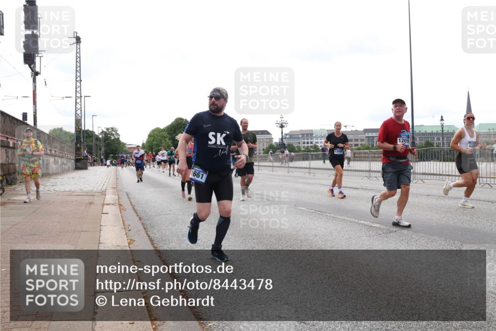 29.06.2025 - hella hamburg halbmarathon Lena Gebhardt http://msf.ph/oto/8443478 29.06.2025 10:29:42 Lombardsbrücke 322, 12086, 1661, 12099, 1063, 1097, 1230, 1661, 1694, 2302, 2699, 3179, 3311, 3524, 3613, 4349, 4373, 4395, 4580, 5063, 5350, 6285, 6725, 7449, 7517, 7832, 8388, 8812, 8941, 9095, 9714, 9937, 10322, 10641, 10808, 10996, 11249, 11269, 11376, 11444, 11634, 11792, 11803, 11989, 12086, 12216, 12227, 12305, 12537, 12958, 13031, 13382, 13810, 14644, 15266, 16306, 16659, 16662, 16676, 17496, 17529, 17945, 18298, 18299, 18385, 18414 meine-sportfotos.de