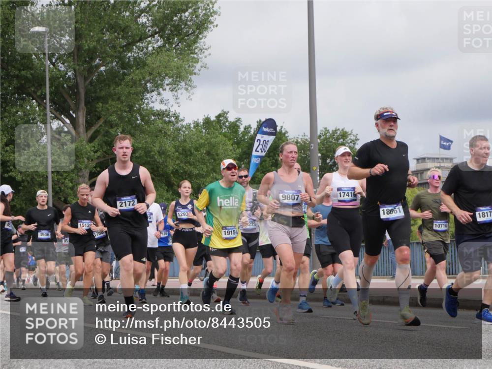 29.06.2025 - hella hamburg halbmarathon Luisa Fischer http://msf.ph/oto/8443505 29.06.2025 10:25:24 Kennedybrücke 4114, 3946, 95, 1512, 3766, 2172, 5, 1293, 735, 220, 19154, 2, 00, 9807, 17410, 18661, 1817, 10710, 1294, 1419, 1963, 2063, 2172, 2919, 3108, 3172, 3735, 3768, 3946, 4114, 4556, 5079, 6030, 6303, 6805, 6849, 7162, 7794, 8884, 8954, 9204, 9516, 9807, 10241, 10663, 10710 meine-sportfotos.de