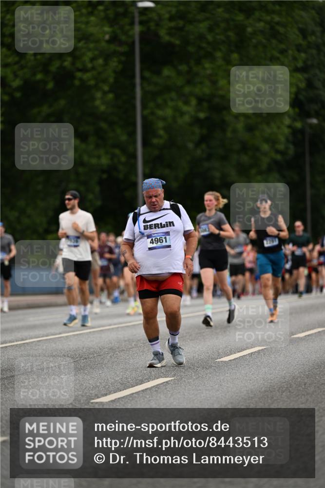 29.06.2025 - hella hamburg halbmarathon Dr. Thomas Lammeyer http://msf.ph/oto/8443513 29.06.2025 10:57:34 Kennedybrücke 2291, 4595, 6041, 6044, 7032, 7039, 7690, 7890, 8414, 9368, 10080, 10417, 10490, 10568, 10879, 10981, 11268 meine-sportfotos.de