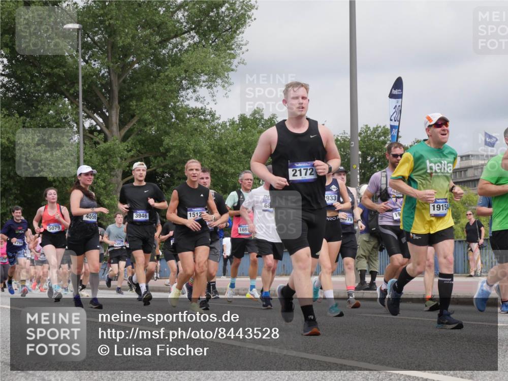 29.06.2025 - hella hamburg halbmarathon Luisa Fischer http://msf.ph/oto/8443528 29.06.2025 10:25:25 Kennedybrücke 5977, 4556, 3946, 1512, 5079, 794, 14903, 169, 68, 2172, 933, 79, 19, 19154, 1294, 1419, 1598, 1963, 2063, 2172, 2919, 3108, 3172, 3458, 3735, 3768, 3946, 4114, 4556, 5079, 6030, 6303, 6805, 6849, 6977, 7162, 7794, 8884, 9204, 9516, 9807, 10241, 10663, 10710 meine-sportfotos.de