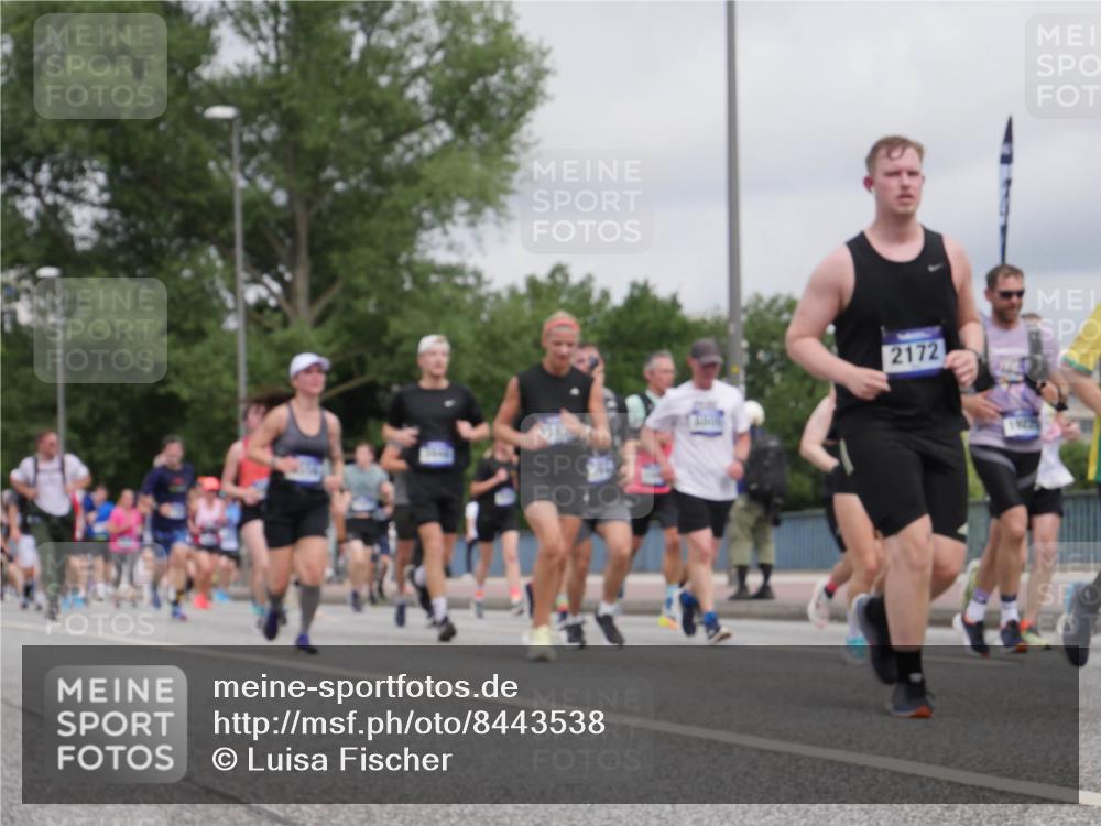 29.06.2025 - hella hamburg halbmarathon Luisa Fischer http://msf.ph/oto/8443538 29.06.2025 10:25:26 Kennedybrücke 2172, 1294, 1419, 1598, 2063, 2172, 3108, 3172, 3458, 3735, 3768, 3946, 4113, 4114, 4556, 5079, 6030, 6303, 6805, 6849, 6977, 7097, 7162, 7794, 9204, 9516, 9807, 10241, 10663, 10710 meine-sportfotos.de