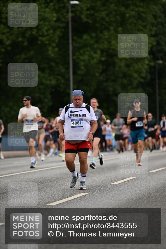 29.06.2025 - hella hamburg halbmarathon Dr. Thomas Lammeyer http://msf.ph/oto/8443555 29.06.2025 10:57:34 Kennedybrücke 2291, 4595, 6041, 6044, 7032, 7039, 7690, 7890, 8414, 9368, 10080, 10417, 10490, 10568, 10879, 10981, 11268 meine-sportfotos.de