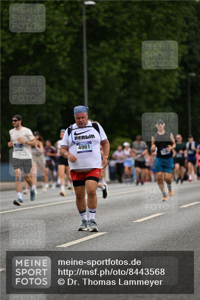 29.06.2025 - hella hamburg halbmarathon Dr. Thomas Lammeyer http://msf.ph/oto/8443568 29.06.2025 10:57:35 Kennedybrücke 1753, 2291, 4595, 6041, 6044, 7039, 7690, 7890, 8414, 8515, 9368, 10080, 10490, 10568, 10879, 10981, 11268 meine-sportfotos.de