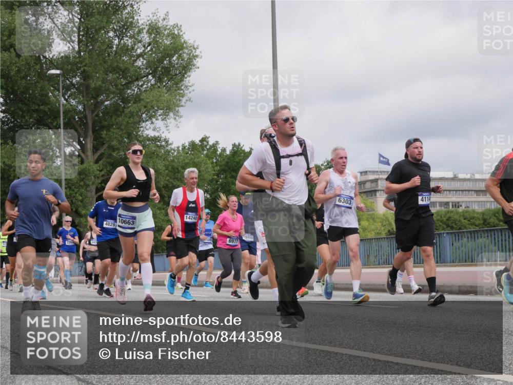 29.06.2025 - hella hamburg halbmarathon Luisa Fischer http://msf.ph/oto/8443598 29.06.2025 10:25:32 Kennedybrücke 2351, 143, 14240, 10663, 4829, 6977, 15445, 6303, 4114, 1598, 2351, 3108, 3458, 3735, 3768, 3910, 3946, 4113, 4114, 4556, 4829, 5079, 6030, 6303, 6307, 6805, 6849, 6977, 7097, 7162, 7794, 8511, 9204, 9516, 10241, 10663 meine-sportfotos.de