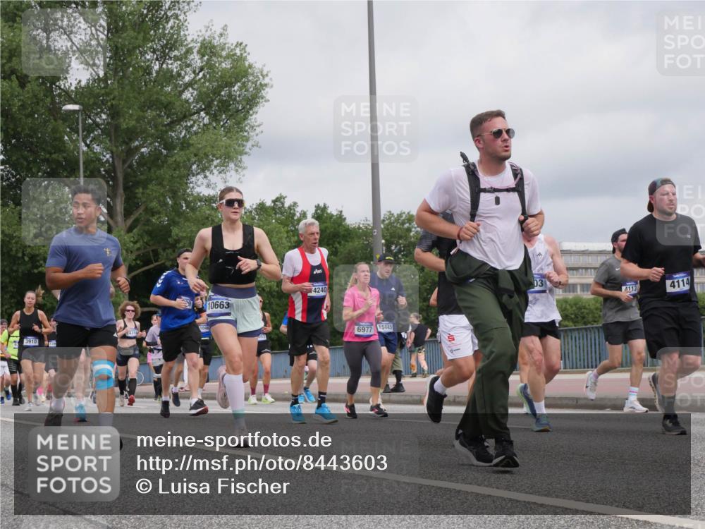 29.06.2025 - hella hamburg halbmarathon Luisa Fischer http://msf.ph/oto/8443603 29.06.2025 10:25:33 Kennedybrücke 1046, 4314, 3910, 10663, 4240, 6977, 15445, 03, 4113, 4114, 1598, 2351, 3458, 3735, 3910, 4113, 4114, 4556, 4829, 5079, 6030, 6303, 6307, 6805, 6849, 6977, 7097, 7162, 7794, 8511, 9204, 9516, 10241, 10663 meine-sportfotos.de