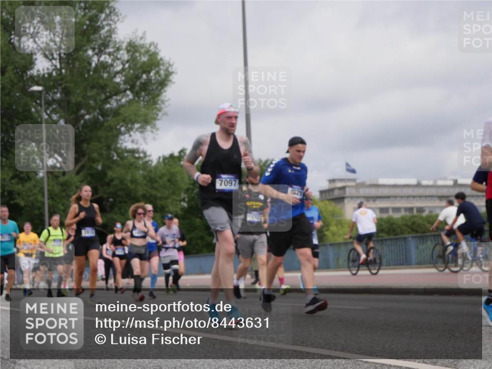 29.06.2025 - hella hamburg halbmarathon Luisa Fischer http://msf.ph/oto/8443631 29.06.2025 10:25:35 Kennedybrücke 3911, 7097, 14332, 1598, 2351, 3458, 3910, 4113, 4114, 4559, 4829, 6303, 6307, 6849, 6899, 6977, 7097, 7162, 7794, 8511, 9204, 10241, 10663, 10739 meine-sportfotos.de