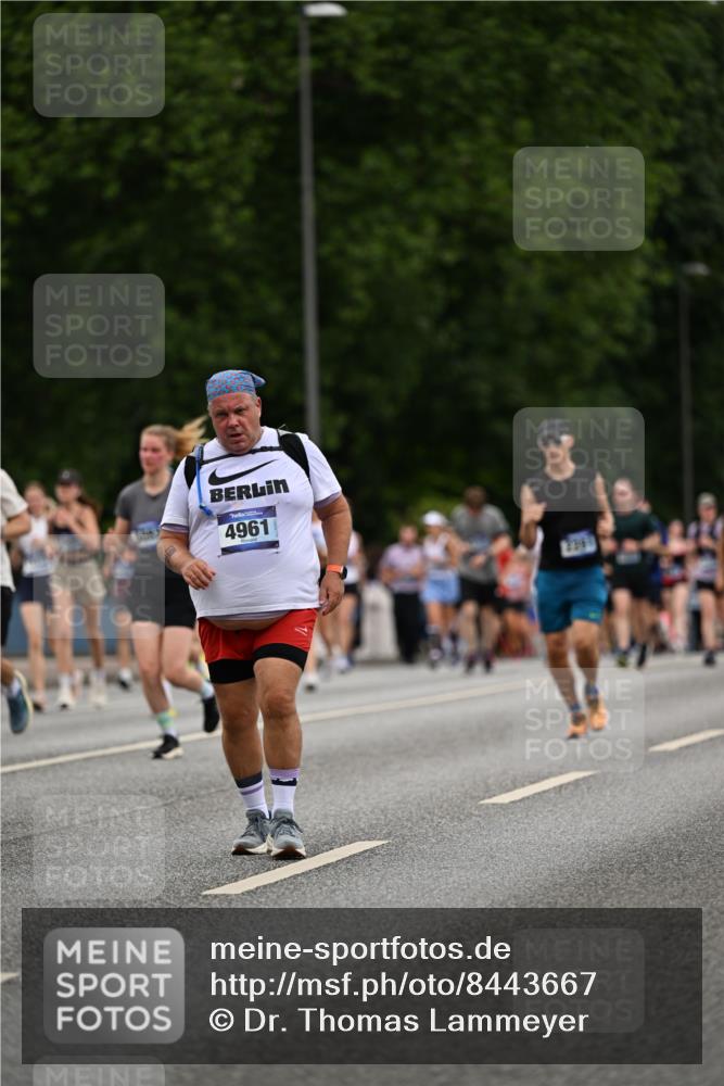 29.06.2025 - hella hamburg halbmarathon Dr. Thomas Lammeyer http://msf.ph/oto/8443667 29.06.2025 10:57:35 Kennedybrücke 1753, 2291, 4595, 6041, 6044, 7039, 7690, 7890, 8414, 8515, 9368, 10080, 10490, 10568, 10879, 10981, 11268 meine-sportfotos.de