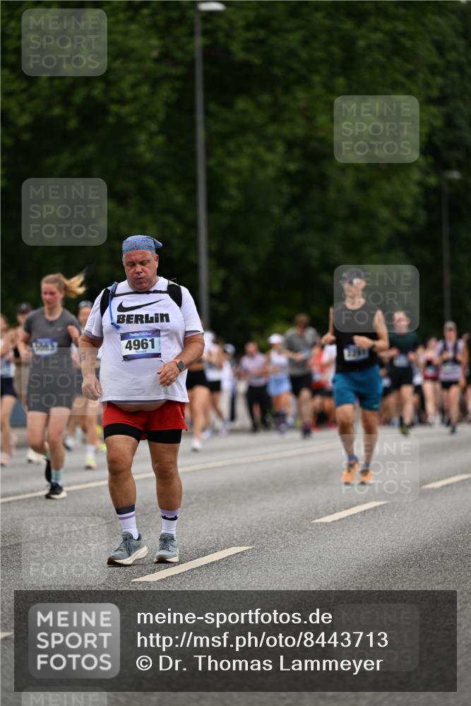 29.06.2025 - hella hamburg halbmarathon Dr. Thomas Lammeyer http://msf.ph/oto/8443713 29.06.2025 10:57:36 Kennedybrücke 1753, 2291, 4595, 6041, 6044, 7039, 7690, 7890, 8414, 8515, 9368, 10490, 10879, 10981, 11268 meine-sportfotos.de