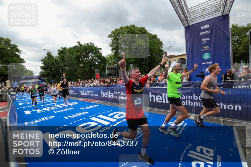 29.06.2025 - hella hamburg halbmarathon Zöllner http://msf.ph/oto/8443737 29.06.2025 10:56:57 Ziel 1955, 2282, 2741, 2759, 5033, 5418, 6835, 7716, 11043, 13816, 14678, 15097, 16008, 16009, 16620, 16679 meine-sportfotos.de