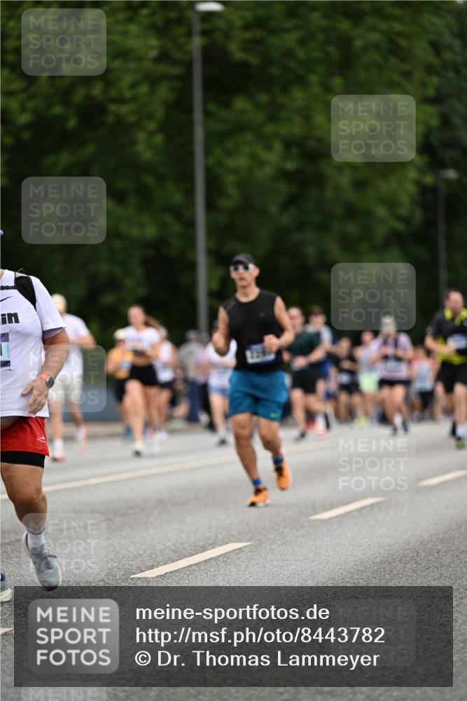 29.06.2025 - hella hamburg halbmarathon Dr. Thomas Lammeyer http://msf.ph/oto/8443782 29.06.2025 10:57:38 Kennedybrücke 1753, 2291, 4595, 6041, 6044, 7039, 7611, 7890, 8414, 8515, 9103, 9368, 9545, 10490, 10879, 10981, 11268 meine-sportfotos.de