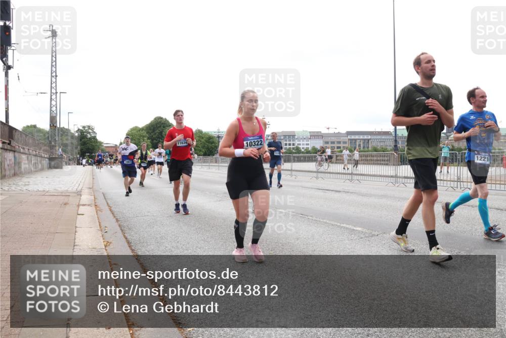 29.06.2025 - hella hamburg halbmarathon Lena Gebhardt http://msf.ph/oto/8443812 29.06.2025 10:29:44 Lombardsbrücke 1063, 11634, 10322, 1630, 12216, 1063, 1097, 1230, 1661, 1694, 2302, 2699, 3179, 3311, 3524, 3613, 4349, 4373, 4395, 4580, 5063, 5322, 5350, 6285, 6725, 7517, 7832, 8388, 8792, 8812, 8941, 9095, 9714, 9937, 10162, 10322, 10641, 10808, 10996, 11249, 11269, 11376, 11444, 11634, 11792, 11803, 11989, 12086, 12216, 12227, 12305, 12537, 13031, 13382, 13810, 14644, 15266, 16306, 16659, 16662, 16676, 17496, 17529, 17945, 18298, 18299, 18385, 18414 meine-sportfotos.de