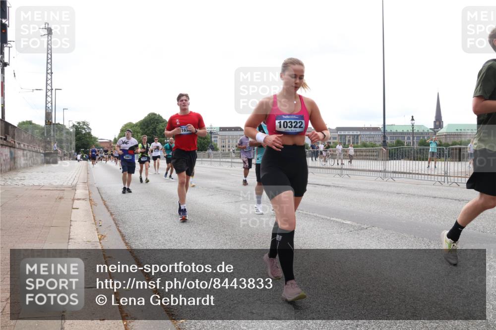 29.06.2025 - hella hamburg halbmarathon Lena Gebhardt http://msf.ph/oto/8443833 29.06.2025 10:29:45 Lombardsbrücke 1063, 163, 10322, 1063, 1097, 1230, 1661, 1694, 2302, 2699, 3179, 3311, 3524, 3613, 4349, 4395, 4580, 5063, 5322, 5350, 6285, 6725, 7517, 7832, 8388, 8792, 8812, 8941, 9095, 9714, 9937, 10162, 10322, 10641, 10808, 10996, 11249, 11269, 11376, 11444, 11634, 11792, 11803, 12086, 12216, 12227, 12305, 12537, 13031, 13382, 13810, 14644, 15266, 16306, 16659, 16662, 16676, 17496, 17529, 17945, 18298, 18299, 18385 meine-sportfotos.de
