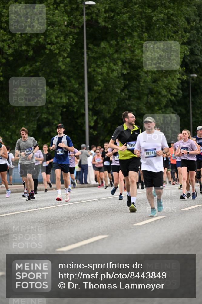 29.06.2025 - hella hamburg halbmarathon Dr. Thomas Lammeyer http://msf.ph/oto/8443849 29.06.2025 10:57:42 Kennedybrücke 1753, 2291, 4595, 5562, 6041, 6044, 6913, 7039, 7611, 7890, 8212, 8414, 8515, 9103, 9368, 9545, 9685, 10490, 10981, 11268 meine-sportfotos.de