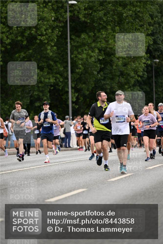 29.06.2025 - hella hamburg halbmarathon Dr. Thomas Lammeyer http://msf.ph/oto/8443858 29.06.2025 10:57:42 Kennedybrücke 1753, 2291, 4595, 5562, 6041, 6044, 6913, 7039, 7611, 7890, 8212, 8414, 8515, 9103, 9368, 9545, 9685, 10490, 10981, 11268 meine-sportfotos.de