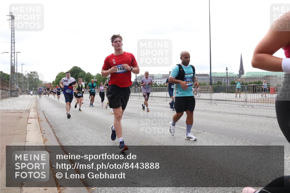 29.06.2025 - hella hamburg halbmarathon Lena Gebhardt http://msf.ph/oto/8443888 29.06.2025 10:29:46 Lombardsbrücke 1063, 163, 3524, 1063, 1097, 1230, 1661, 1694, 2302, 2699, 3179, 3311, 3524, 3613, 4349, 4395, 4580, 5063, 5322, 5350, 6285, 6725, 7517, 7832, 8388, 8792, 8812, 8941, 9095, 9714, 9937, 10162, 10322, 10641, 10996, 11249, 11269, 11376, 11444, 11634, 11792, 11803, 12086, 12216, 12227, 12305, 12537, 13031, 13382, 13810, 14644, 15266, 16306, 16659, 16662, 16676, 16769, 17496, 17529, 17945, 18298, 18299, 18385 meine-sportfotos.de