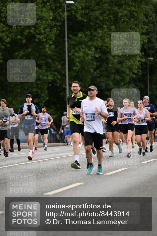 29.06.2025 - hella hamburg halbmarathon Dr. Thomas Lammeyer http://msf.ph/oto/8443914 29.06.2025 10:57:43 Kennedybrücke 1753, 2291, 4595, 5562, 6041, 6044, 6913, 7039, 7611, 7890, 8212, 8414, 8515, 9103, 9368, 9545, 9685, 10490, 10981, 11268 meine-sportfotos.de