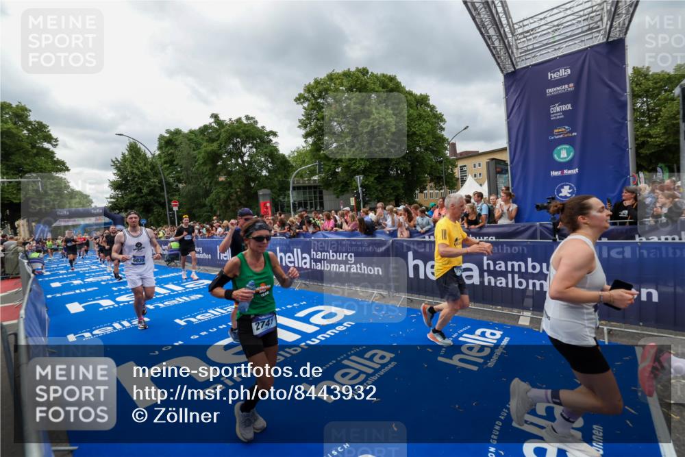 29.06.2025 - hella hamburg halbmarathon Zöllner http://msf.ph/oto/8443932 29.06.2025 10:56:59 Ziel 1955, 2282, 2741, 2759, 5033, 5418, 6835, 7716, 8669, 11043, 11212, 11638, 14678, 15097, 16470, 16620, 16679 meine-sportfotos.de