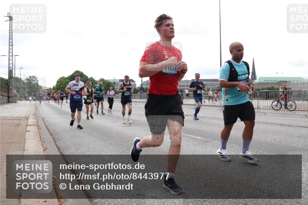 29.06.2025 - hella hamburg halbmarathon Lena Gebhardt http://msf.ph/oto/8443977 29.06.2025 10:29:46 Lombardsbrücke 1063, 18385, 13810, 11634, 1063, 1097, 1230, 1661, 1694, 2302, 2699, 3179, 3311, 3524, 3613, 4349, 4395, 4580, 5063, 5322, 5350, 6285, 6725, 7517, 7832, 8388, 8792, 8812, 8941, 9095, 9714, 9937, 10162, 10322, 10641, 10996, 11249, 11269, 11376, 11444, 11634, 11792, 11803, 12086, 12216, 12227, 12305, 12537, 13031, 13382, 13810, 14644, 15266, 16306, 16659, 16662, 16676, 16769, 17496, 17529, 17945, 18298, 18299, 18385 meine-sportfotos.de