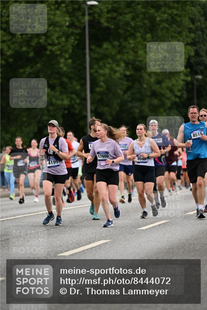 29.06.2025 - hella hamburg halbmarathon Dr. Thomas Lammeyer http://msf.ph/oto/8444072 29.06.2025 10:57:46 Kennedybrücke 1753, 2291, 3226, 4591, 5562, 6041, 6044, 6913, 7039, 7611, 7890, 8212, 8414, 8515, 8906, 9103, 9368, 9545, 9685, 10490, 11268 meine-sportfotos.de