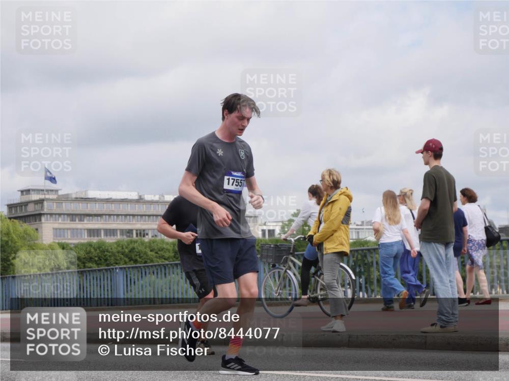 29.06.2025 - hella hamburg halbmarathon Luisa Fischer http://msf.ph/oto/8444077 29.06.2025 10:26:06 Kennedybrücke 17557, 2022, 2514, 3003, 3600, 3601, 3769, 4969, 5629, 5838, 6048, 6747, 6784, 6785, 7891, 8355, 8715, 9256, 10432 meine-sportfotos.de