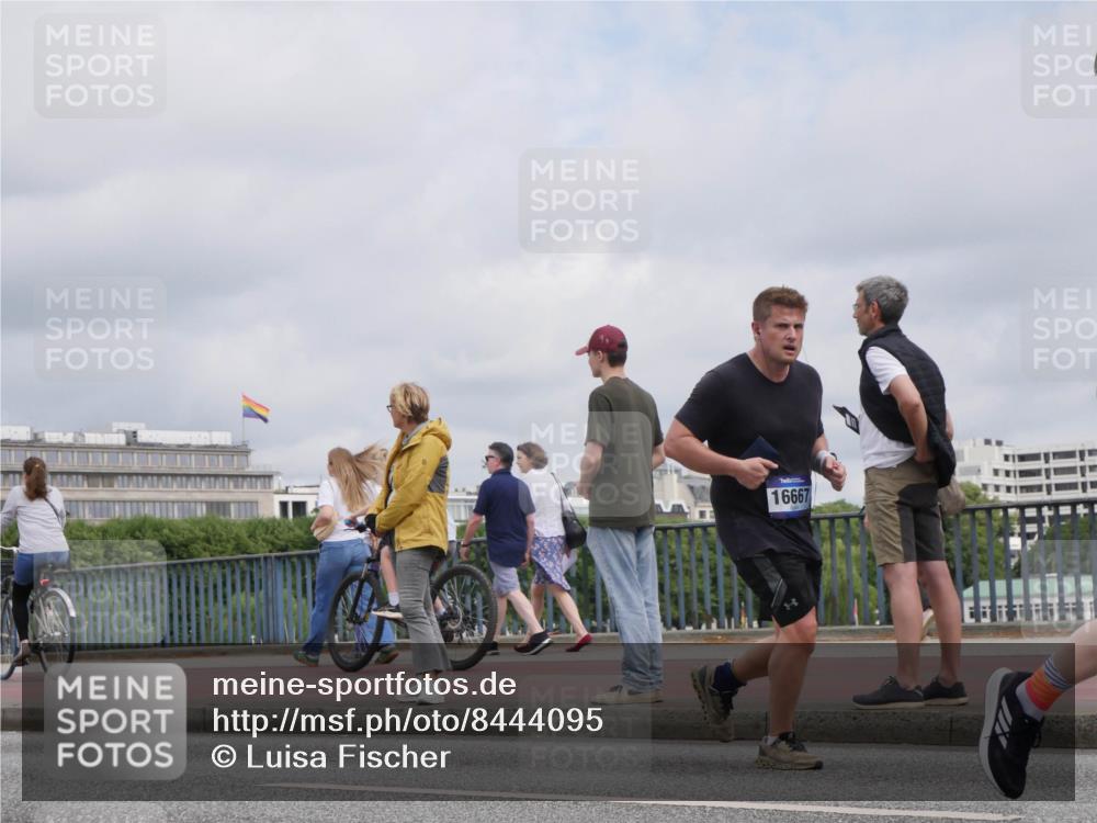 29.06.2025 - hella hamburg halbmarathon Luisa Fischer http://msf.ph/oto/8444095 29.06.2025 10:26:07 Kennedybrücke 16667, 2022, 2514, 3003, 3601, 3769, 4969, 5629, 5838, 6048, 6747, 6784, 6785, 7891, 8355, 8715, 9256, 10432 meine-sportfotos.de