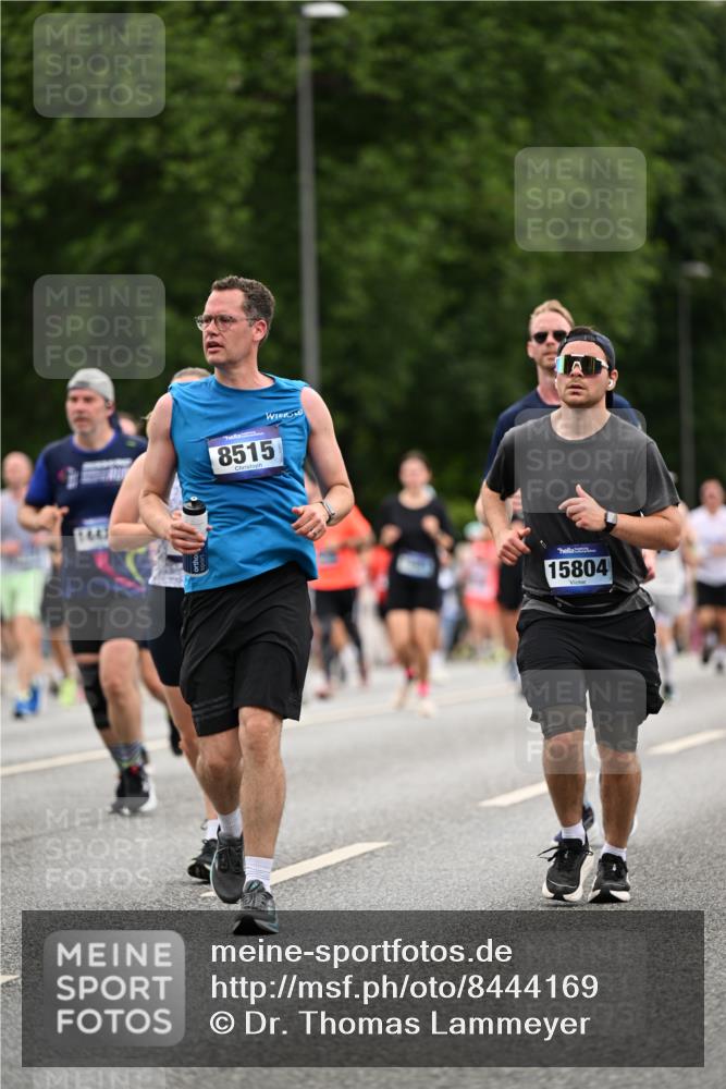 29.06.2025 - hella hamburg halbmarathon Dr. Thomas Lammeyer http://msf.ph/oto/8444169 29.06.2025 10:57:50 Kennedybrücke 1753, 2291, 2528, 3226, 4591, 5562, 6041, 6044, 6913, 7039, 7068, 7611, 7876, 7890, 8212, 8414, 8515, 8906, 9103, 9545, 9685, 10175, 10490, 11268 meine-sportfotos.de