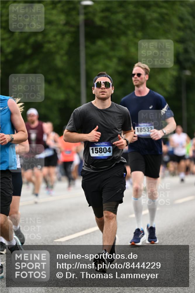 29.06.2025 - hella hamburg halbmarathon Dr. Thomas Lammeyer http://msf.ph/oto/8444229 29.06.2025 10:57:51 Kennedybrücke 1753, 1900, 2291, 2528, 2701, 3226, 4591, 5562, 6041, 6044, 6913, 7039, 7068, 7611, 7876, 7890, 8212, 8414, 8515, 8906, 9103, 9545, 9685, 10175, 10490, 11268 meine-sportfotos.de