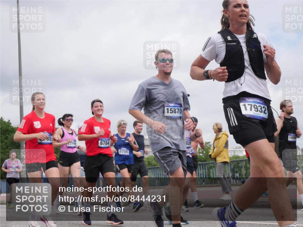 29.06.2025 - hella hamburg halbmarathon Luisa Fischer http://msf.ph/oto/8444231 29.06.2025 10:26:16 Kennedybrücke 85, 2996, 6784, 5798, 15870, 826, 17932, 1008, 1029, 1372, 1853, 2022, 2294, 5223, 5629, 5798, 6578, 6784, 6785, 7266, 7919, 8355, 8715, 10088 meine-sportfotos.de