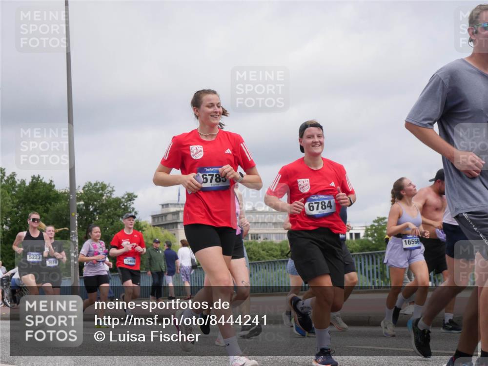 29.06.2025 - hella hamburg halbmarathon Luisa Fischer http://msf.ph/oto/8444241 29.06.2025 10:26:16 Kennedybrücke 5223, 7919, 15469, 6785, 6784, 16566, 1029, 1372, 1853, 2022, 2294, 5223, 5629, 5798, 6578, 6784, 6785, 7266, 7919, 8355, 8715, 10088 meine-sportfotos.de