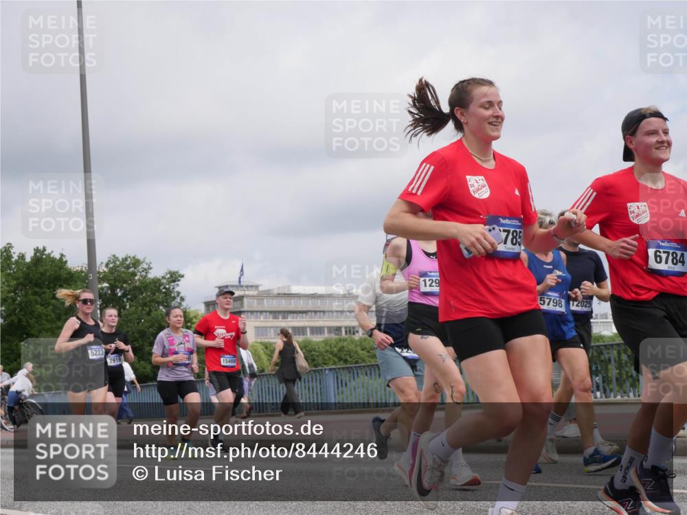 29.06.2025 - hella hamburg halbmarathon Luisa Fischer http://msf.ph/oto/8444246 29.06.2025 10:26:17 Kennedybrücke 5223, 7919, 15469, 129, 785, 5798, 2025, 6784, 1029, 1372, 1853, 2022, 2294, 5223, 5629, 5798, 6578, 6784, 6785, 7266, 7919, 8355, 8715, 10088 meine-sportfotos.de