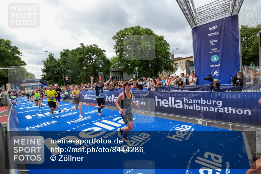 29.06.2025 - hella hamburg halbmarathon Zöllner http://msf.ph/oto/8444286 29.06.2025 10:57:05 Ziel 1485, 4299, 5033, 8669, 11043, 11143, 11212, 11638, 13691, 14408, 14588, 14678, 16470, 16909, 17617, 18719, 19091 meine-sportfotos.de