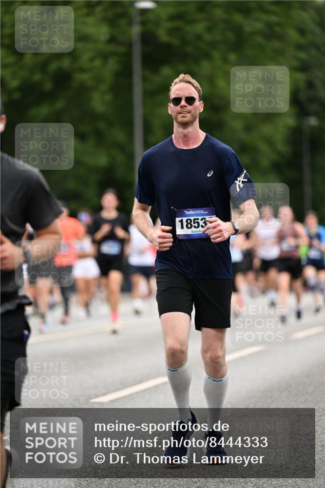 29.06.2025 - hella hamburg halbmarathon Dr. Thomas Lammeyer http://msf.ph/oto/8444333 29.06.2025 10:57:53 Kennedybrücke 1753, 1900, 2291, 2528, 2701, 3226, 4591, 5562, 6041, 6044, 6913, 7039, 7068, 7611, 7876, 7890, 8212, 8414, 8515, 8906, 9103, 9545, 9685, 10175, 10490, 11268 meine-sportfotos.de