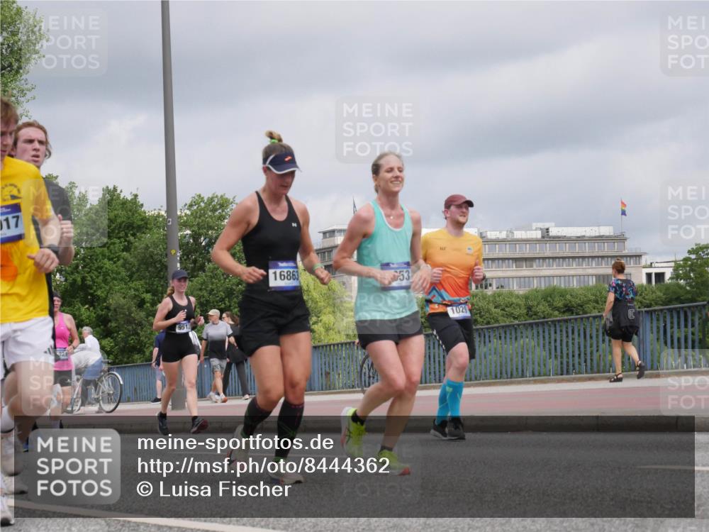 29.06.2025 - hella hamburg halbmarathon Luisa Fischer http://msf.ph/oto/8444362 29.06.2025 10:26:23 Kennedybrücke 017, 9512, 16863, 53, 361, 1029, 1029, 1187, 1362, 1372, 1853, 3029, 4728, 4793, 5223, 6578, 7266, 7919, 9301, 9512, 9913 meine-sportfotos.de