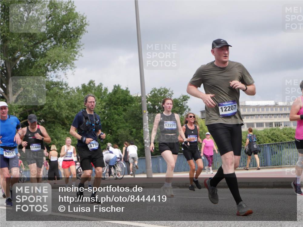 29.06.2025 - hella hamburg halbmarathon Luisa Fischer http://msf.ph/oto/8444419 29.06.2025 10:26:27 Kennedybrücke 9301, 11440, 4728, 4793, 17299, 12207, 1029, 1187, 1362, 1853, 3013, 3029, 4728, 4793, 8687, 8688, 9133, 9301, 9512, 9913 meine-sportfotos.de